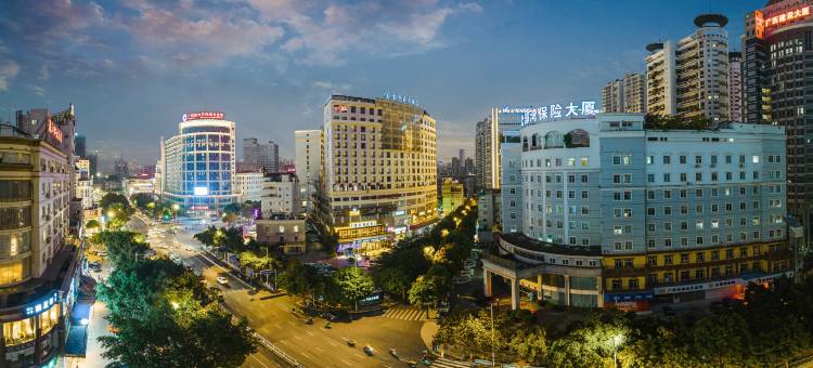 金庆盛大酒店(南宁青秀万达金湖广场地铁站店)图片