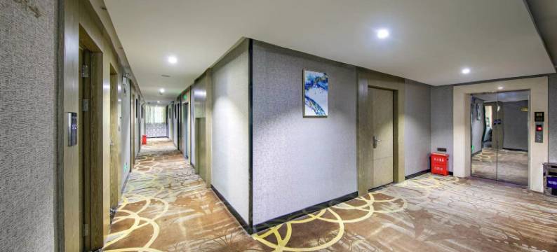 鸿祥优选酒店(宁德蕉城中学店)图片