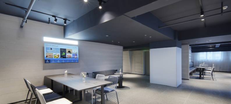 南京江宁诚信大道地铁站轻居酒店图片