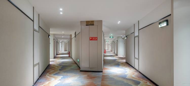 玛尔佳云漫酒店(朝阳广场三街两巷店)图片