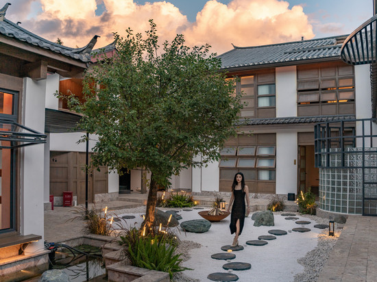 丽江古城柏阅想丨雪山私汤·设计师中古风度假民宿(南门广场店)