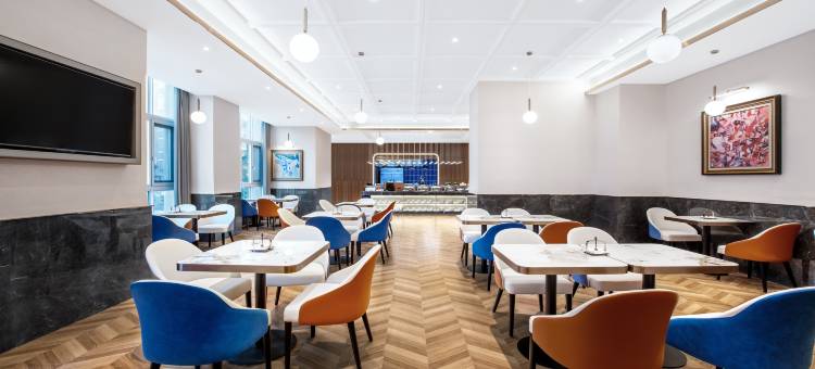 兰欧国际酒店(东海高铁站店)图片