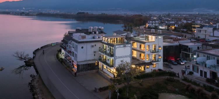 漫海·设计师观洱海全景180度海景咖啡美宿图片