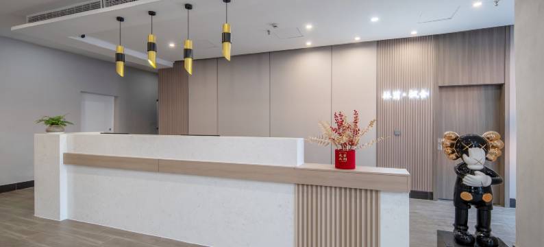 林荫枫舍酒店(栾城商博瑞商场店)图片