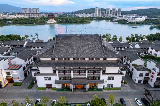 万缮温泉酒店(湖泉水乡旅游度假区店)