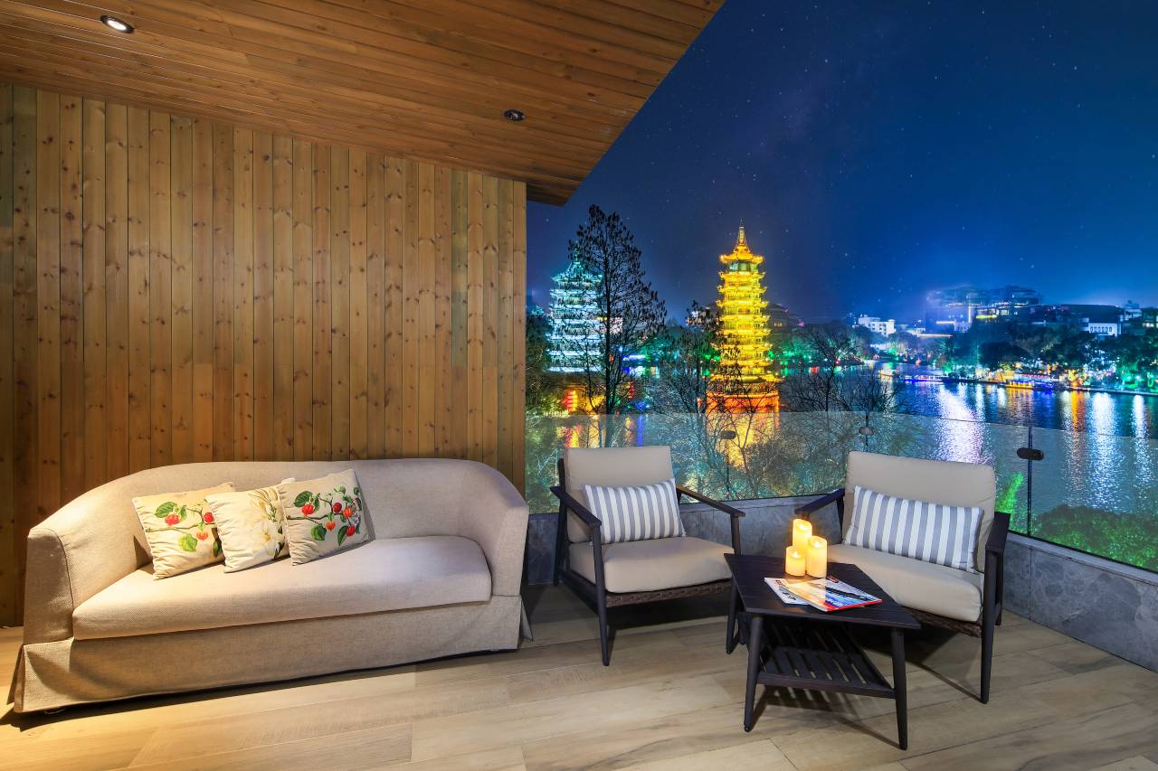 维纳斯皇家酒店(桂林象鼻山日月双塔店)图片