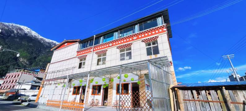 藏布江青年旅舍图片