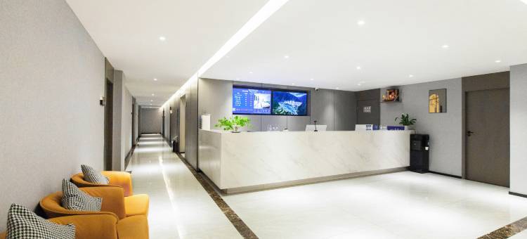 江影雅居酒店(雅江318国道店)图片