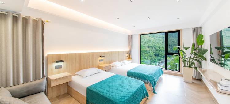 安吉青竹园·临溪·半空泳池·电梯房观景民宿图片