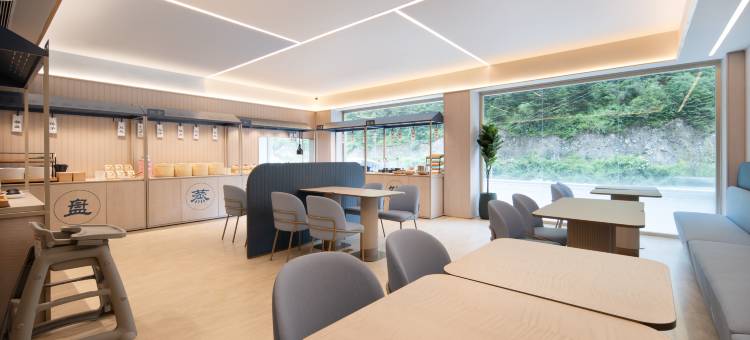 汉庭酒店(四姑娘山双桥沟景区店)图片