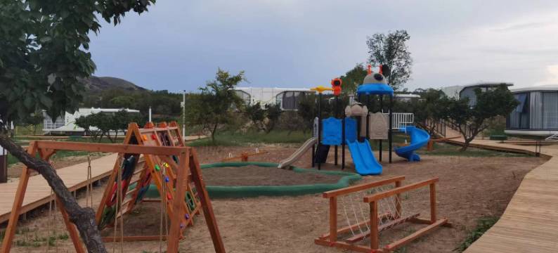 唐坊火山漫步太空舱宿营地图片