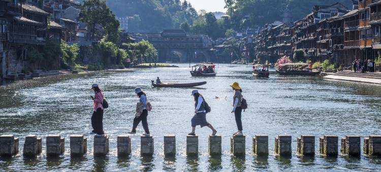 江岸星河酒店(凤凰古城虹桥店)图片