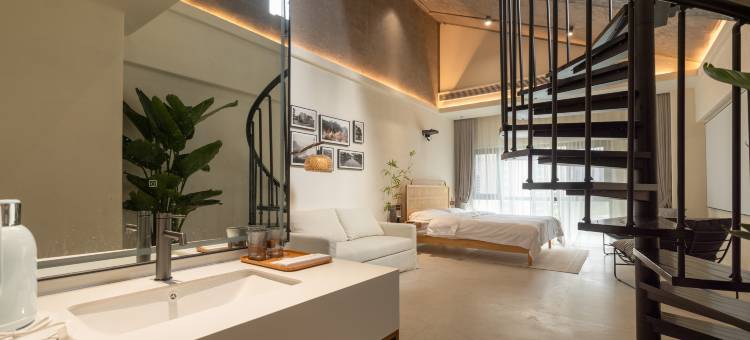 乐山青檐民宿(乐山高铁站世豪广场店)图片