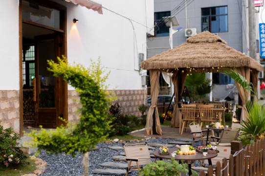 静听 • 别院｜Rural · CinemaBathtub设计师度假酒店(望仙谷店)图片