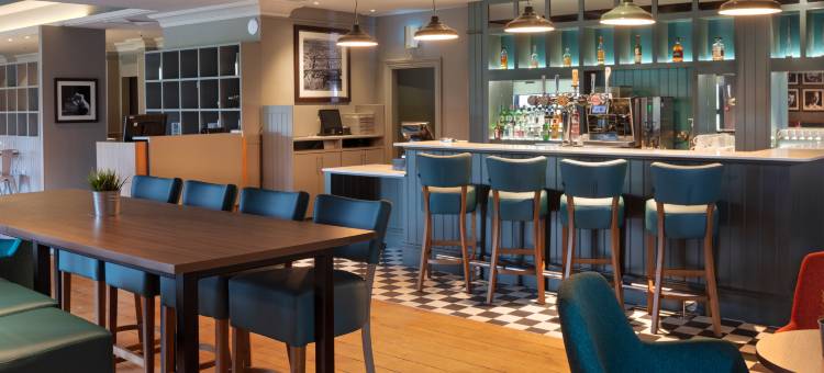 爱丁堡机场希尔顿逸林酒店(DoubleTree by Hilton Edinburgh Airport)图片