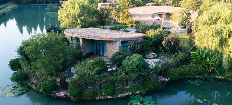 金湖水上森林·港府君澜温泉度假酒店图片