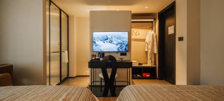 曼夕艺宿(乐山高铁站嘉兴路美食街店)图片