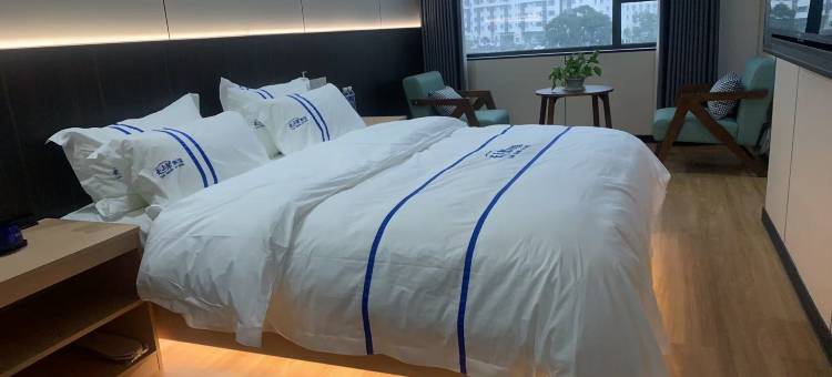 蓝博One电竞酒店图片