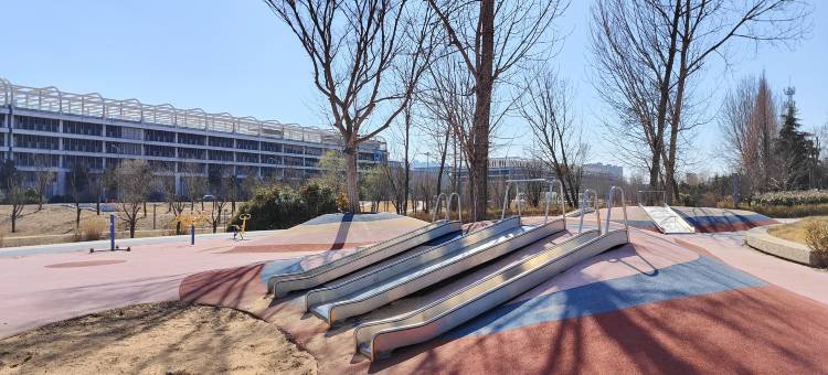 EZ电竞民宿(青岛中铁世博城店)图片