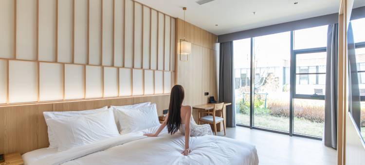 扬州凤隐梧桐温泉度假酒店图片