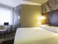 標準單人床房