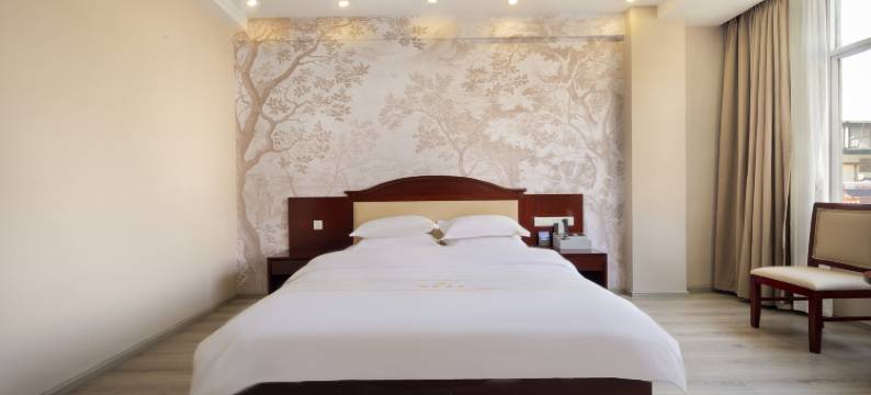 文山桦琳酒店(文山学院西华公园店)图片