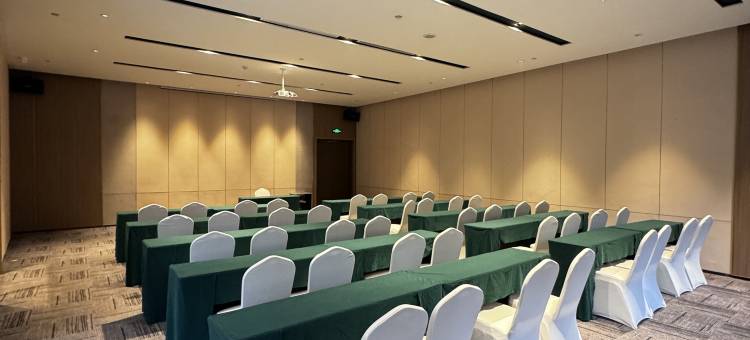 艺龙玺程国际酒店(重庆沙坪坝高铁站磁器口店)图片