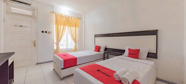 红多兹伊斯兰酒店-肯卡纳塔西马拉雅酒店(RedDoorz Syariah @ Hotel Kencana Tasikmalaya)图片