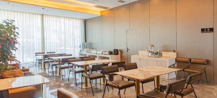 柏曼酒店(自贡富顺沿滩高铁站店)图片