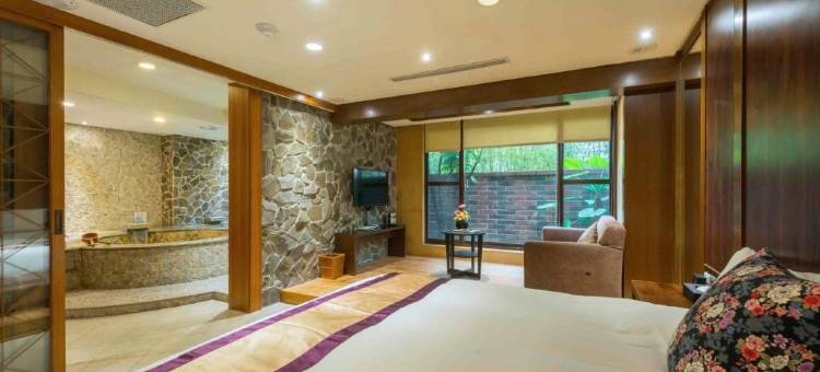 高雄花季度假饭店图片