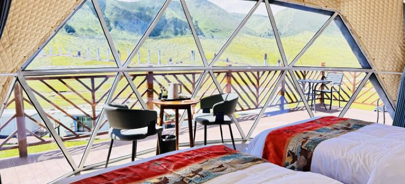 河它温泉太空营地图片