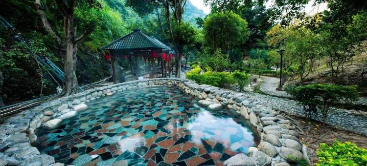 广东第一峰森林温泉度假酒店图片