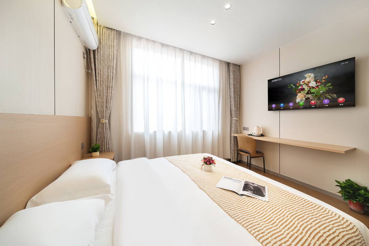 挽风·民宿(开封河南大学金明广场店)图片