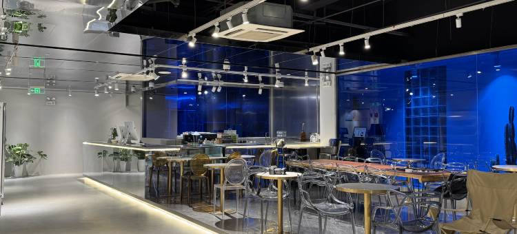叁楼青年旅舍(上海外滩大世界地铁站店)图片