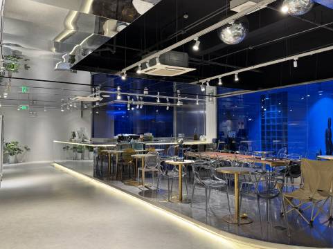 叁楼青年旅舍(上海外滩大世界地铁站店)