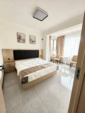 万客居酒店(鞍山西站职教城店)