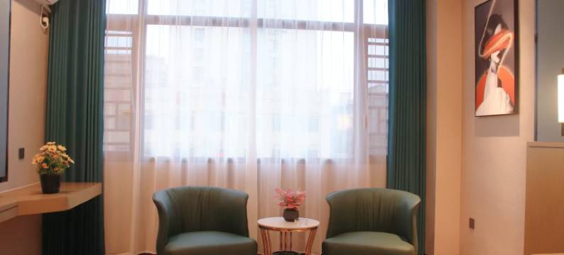 赣州俪城酒店(南康中学家具城店)图片