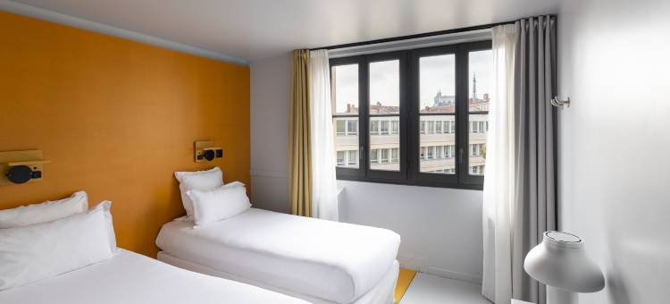 里昂人民报(The People Lyon)图片