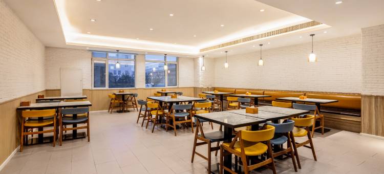 汉庭优佳酒店(济南遥墙国际机场店)图片