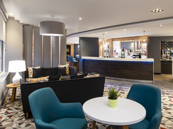 Holiday Inn 读南M4,JCT.11