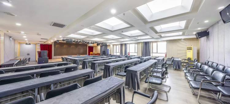 星辰酒店(张掖路步行街西关地铁站店)图片