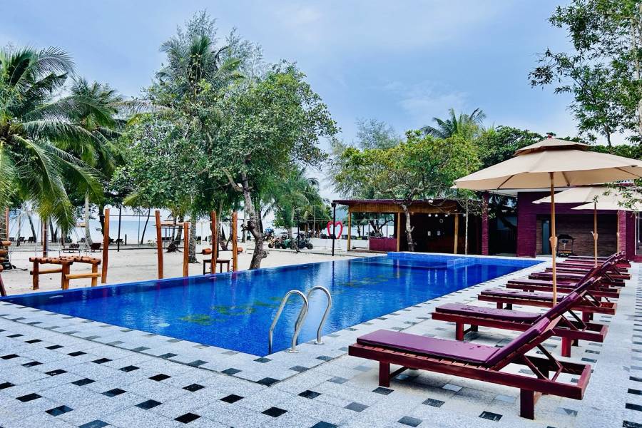 Royal C Beach Resort