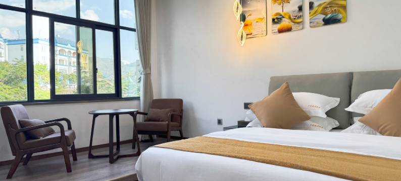 镇康千寻旅居酒店图片