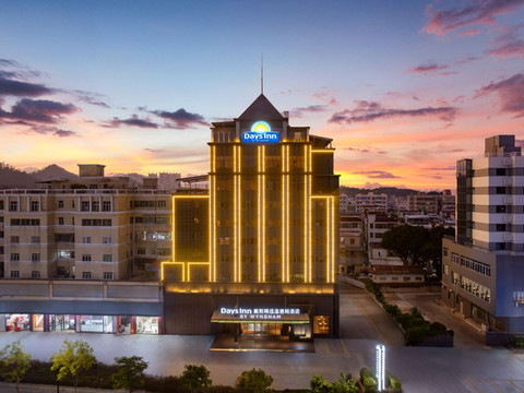 戴斯精选温德姆酒店(珠海情侣北路唐家古镇店)