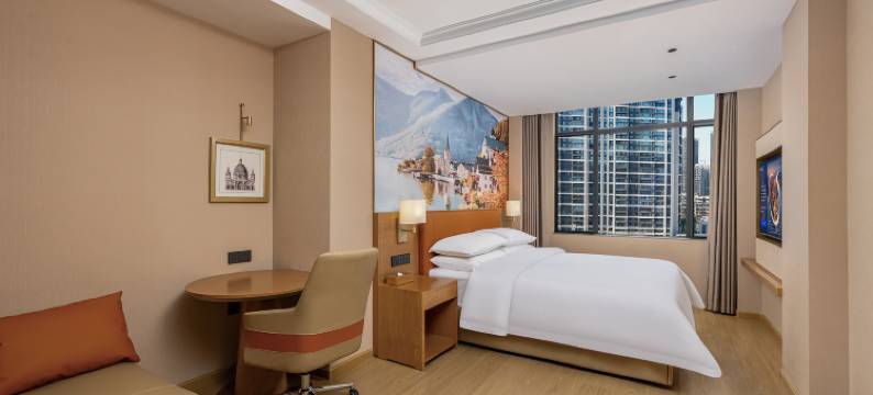 维也纳酒店(重庆洪崖洞临江门地铁站店)图片