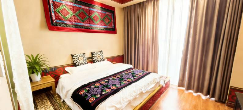 狼戈的家度假酒店(丝路之光旅游小镇火车站店)图片