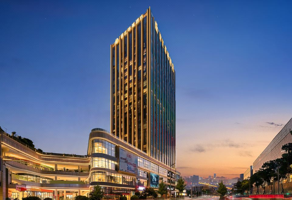 成都339天府熊猫塔锦江都城酒店外景图