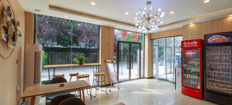 Violet目瑾酒店(成都双流国际机场西南民大店)图片