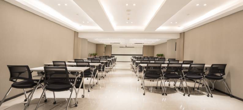 郑州CBD中州大道亚朵酒店图片