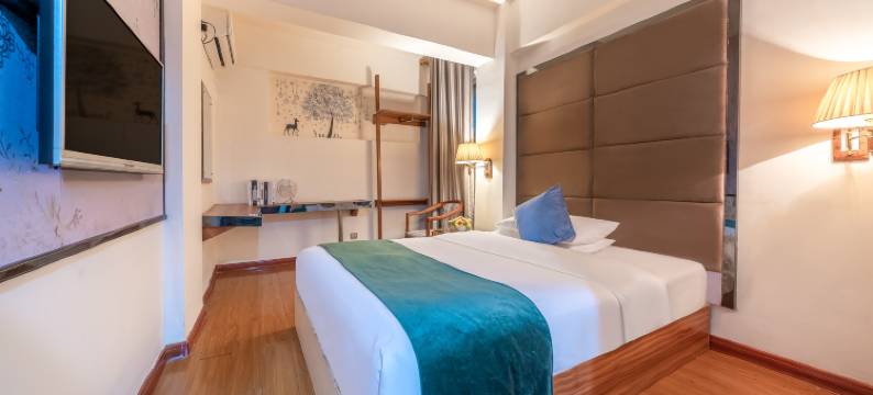 派酒店(南宁江南石柱岭地铁站店)图片